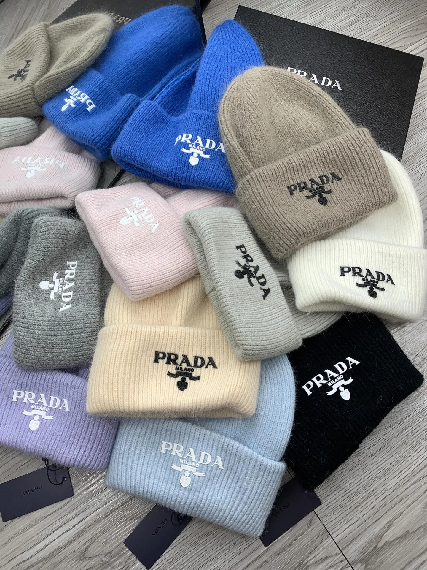 BEANIE HAT IN PASTEL PURPLE WOOL 108749